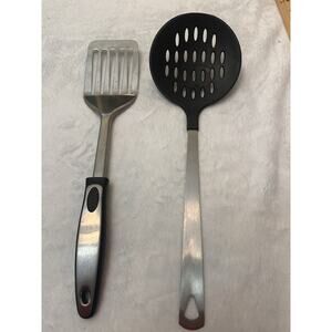 2-Piece Silver Black Stainless Steel Plastic Utensil Set Spatula Skimmer